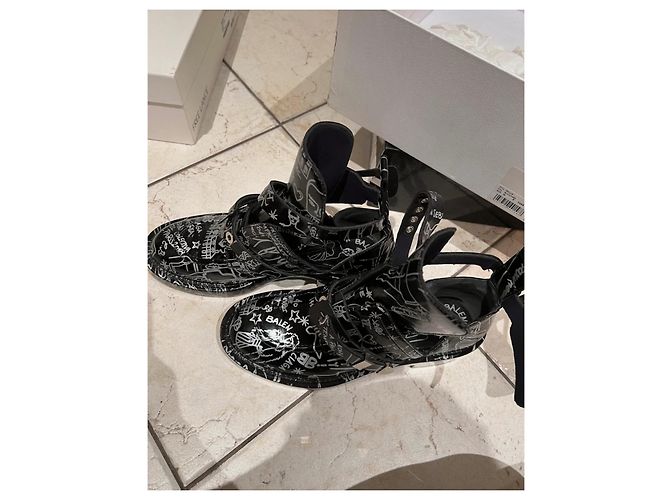 Botas Balenciaga Graffiti de piel nubuck negro 38 - vista 4