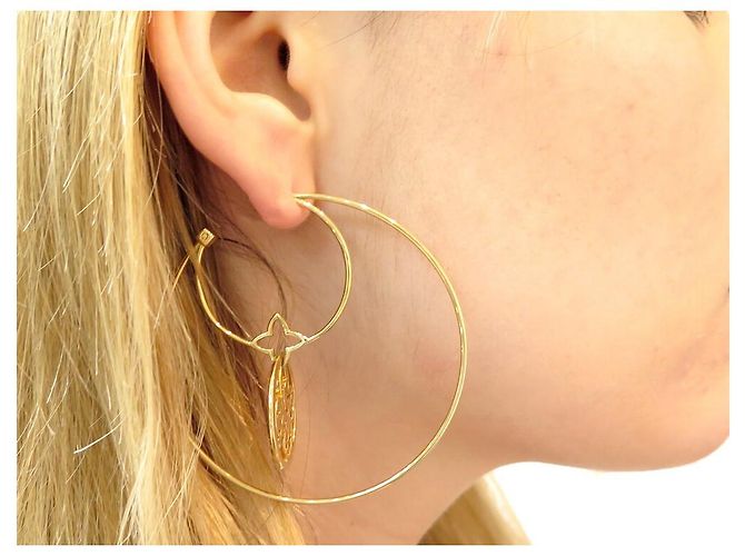 NUOVE ORECCHINI A CERCHIO IN ORO LOUIS VUITTON RETE MONOGRAMMA D'oro - vista 17