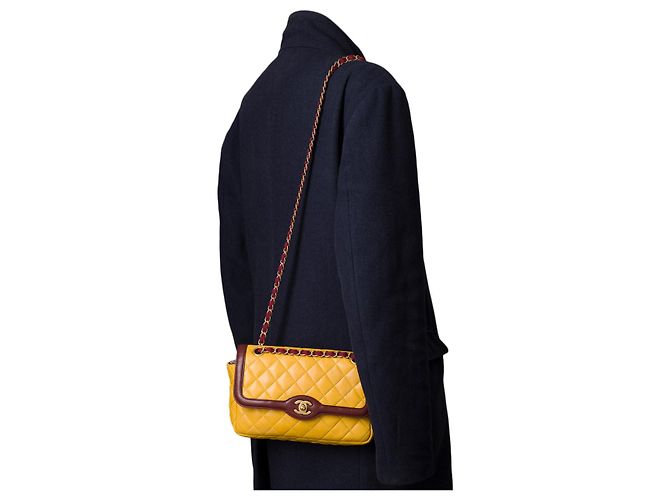 Diana Sac Chanel Timeless/Classico in Pelle Gialla - 100171 Giallo - vista 11