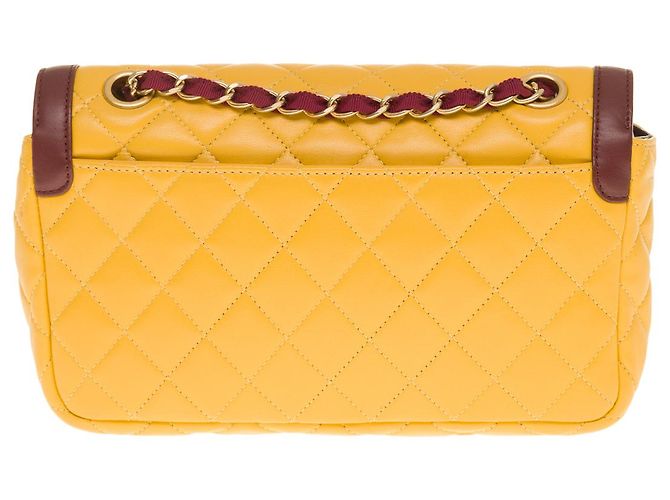 Diana Sac Chanel Timeless/Classico in Pelle Gialla - 100171 Giallo - vista 2