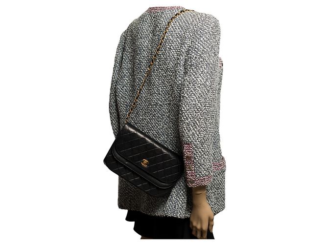 Timeless CHANEL BOLSA CLÁSSICA COM FLAP MEIA-LUA BOLSA TRANSVERSAL EM COURO PRETO ACOLCHOADO100414 - vista 12