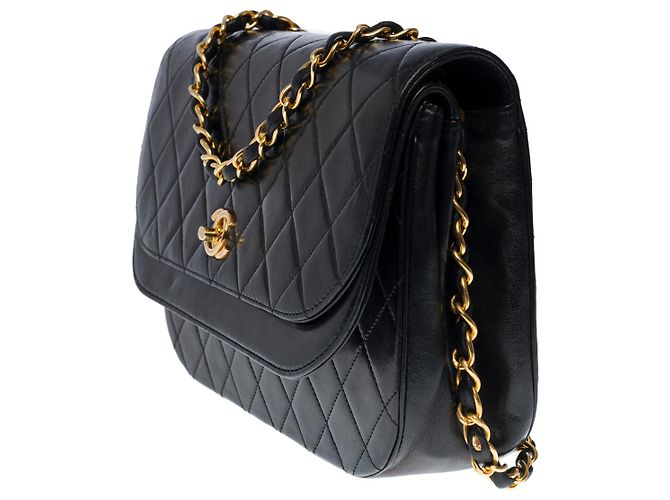 Timeless CHANEL BOLSA CLÁSSICA COM FLAP MEIA-LUA BOLSA TRANSVERSAL EM COURO PRETO ACOLCHOADO100414 - vista 3