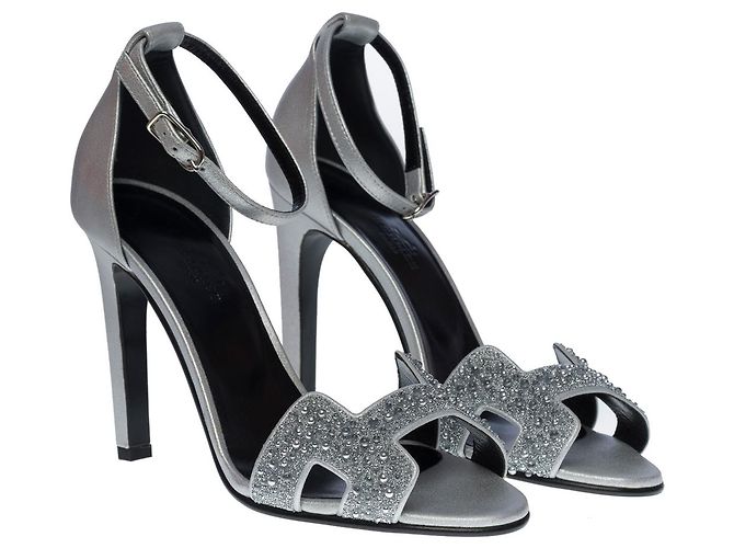 Hermès NUOVE CONDIZIONI - DÉCOLLETÉ HERMES PREMIERE NIGHT OPEN CON PAILLETTES E PERLE ARGENTO -100889 - vista 2