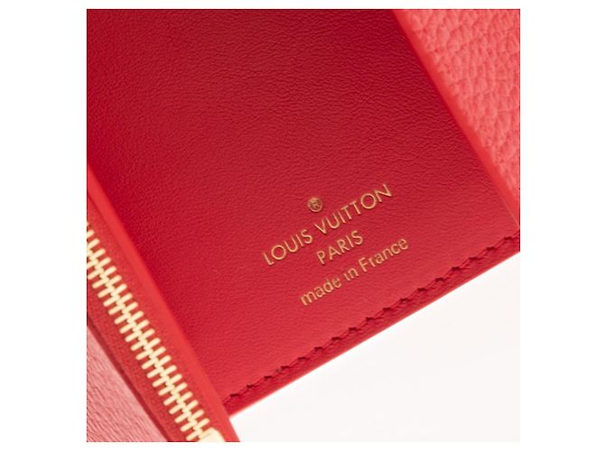 LOUIS VUITTON CAPUCINES COMPACT WALLET IN SCARLET RED TAURILLON LEATHER - view 6