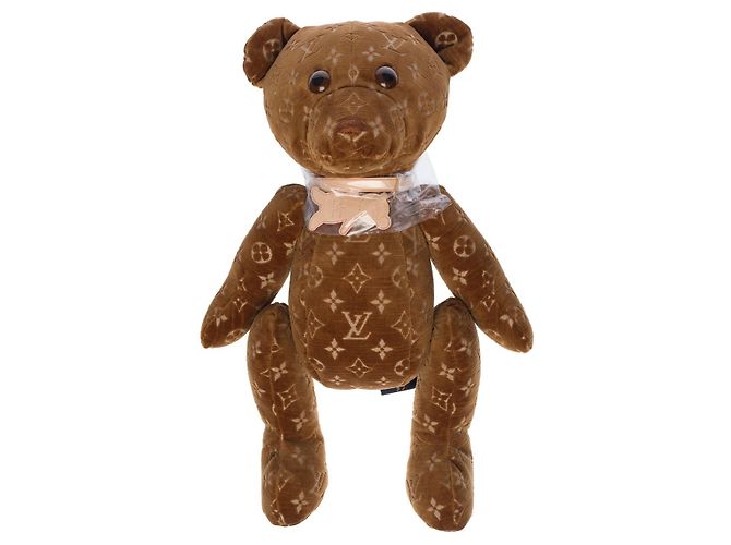 EXCEPTIONNEL OURS EN PELUCHE LOUIS VUITTON "DOUDOU" EN TISSU DOUX BEIGE ET MARRON MONOGRAMME - vue 2