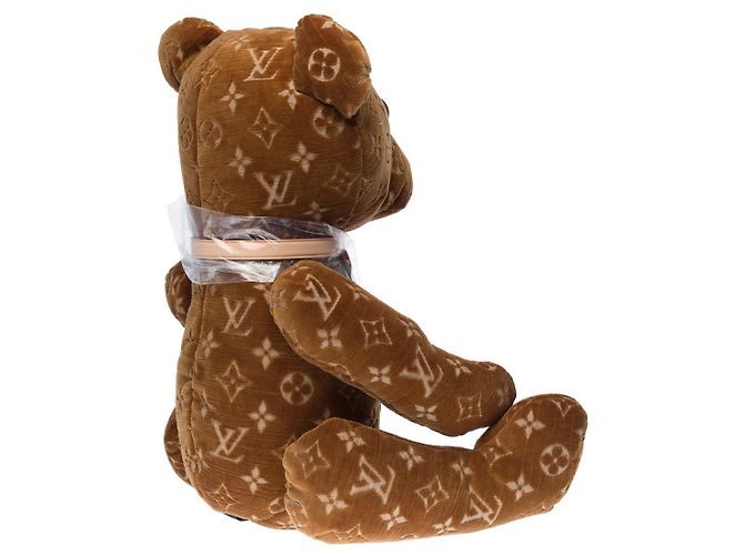 EXCEPTIONNEL OURS EN PELUCHE LOUIS VUITTON "DOUDOU" EN TISSU DOUX BEIGE ET MARRON MONOGRAMME - vue 6