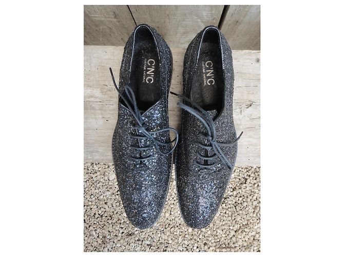 Scarpe Oxford Brogue Costume National pelle glitterata nera Nero - vista 3