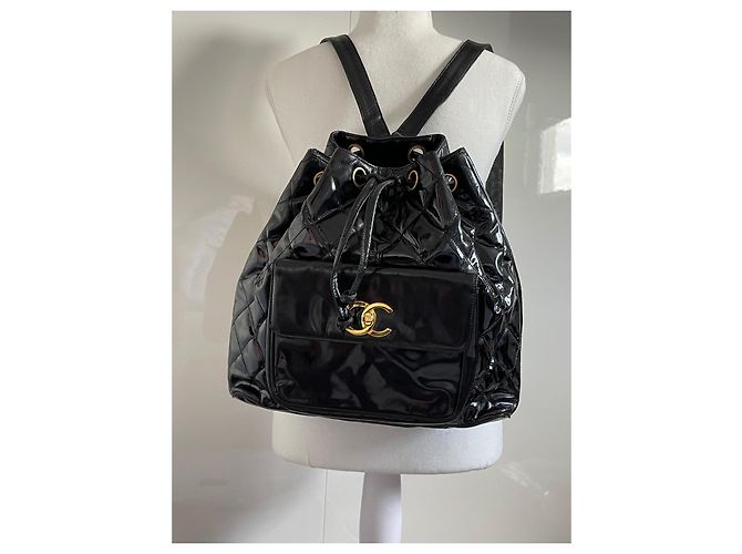 Zaino Chanel in vernice nera Nero - vista 2