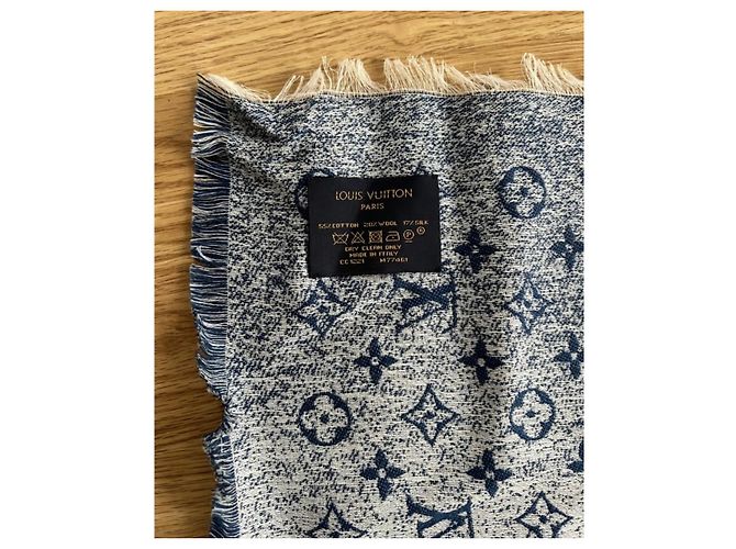 Louis Vuitton Scialle in denim sfumato blu - vista 3