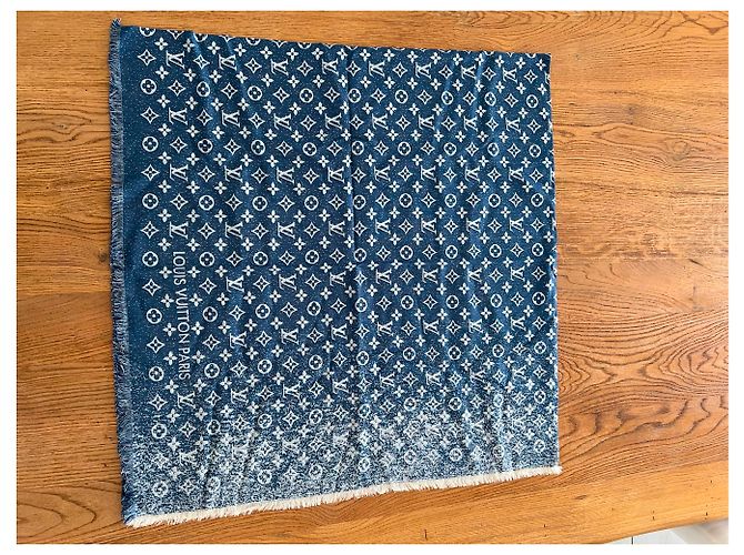 Louis Vuitton Scialle in denim sfumato blu - vista 6