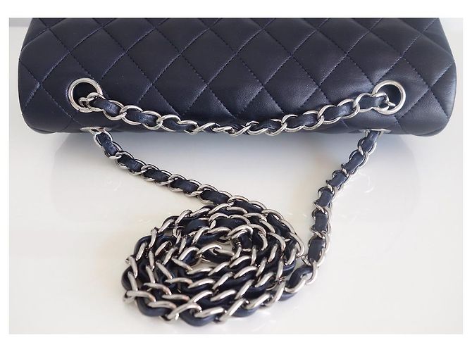 Timeless Borsa media Chanel Classic Blu navy - vista 12