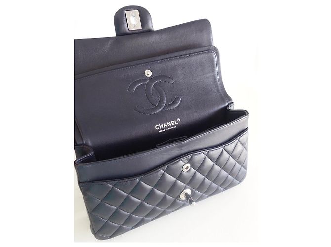 Timeless Borsa media Chanel Classic Blu navy - vista 3