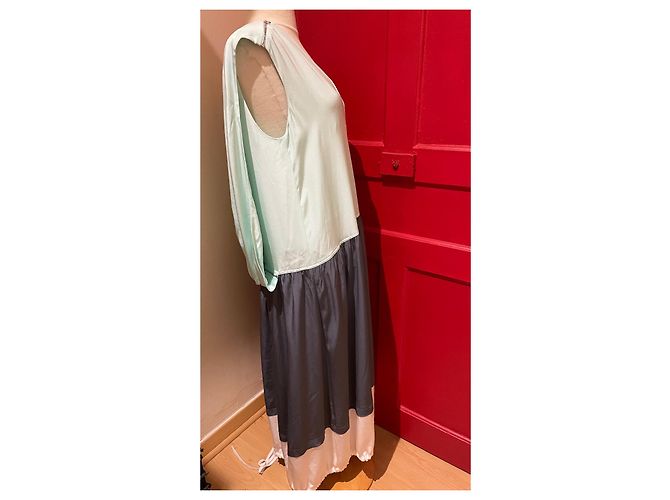 Tibi Seiden Cape Kleid Grau Creme Hellgrün - Ansicht 2