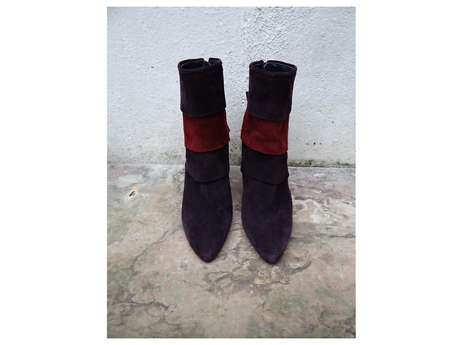 Botas de cano curto Stuart Weitzman em couro roxo escuro bordô Bordeaux - vista 2