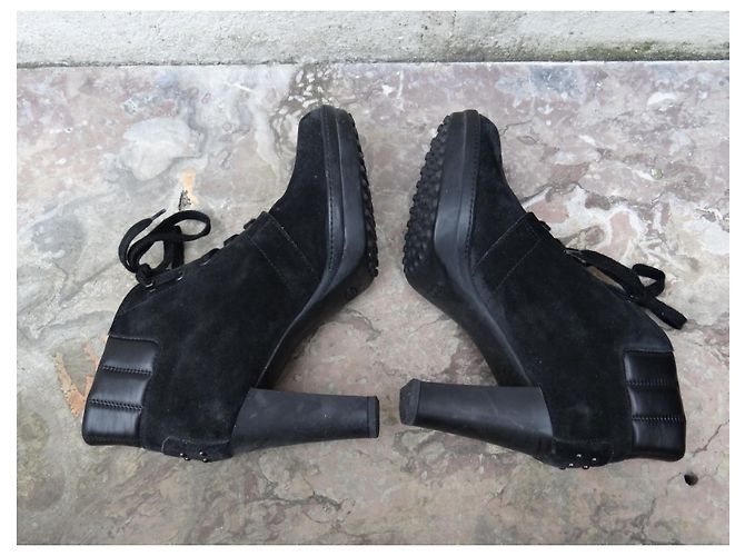 Stivaletti con lacci in pelle nera Tod's Nero - vista 3