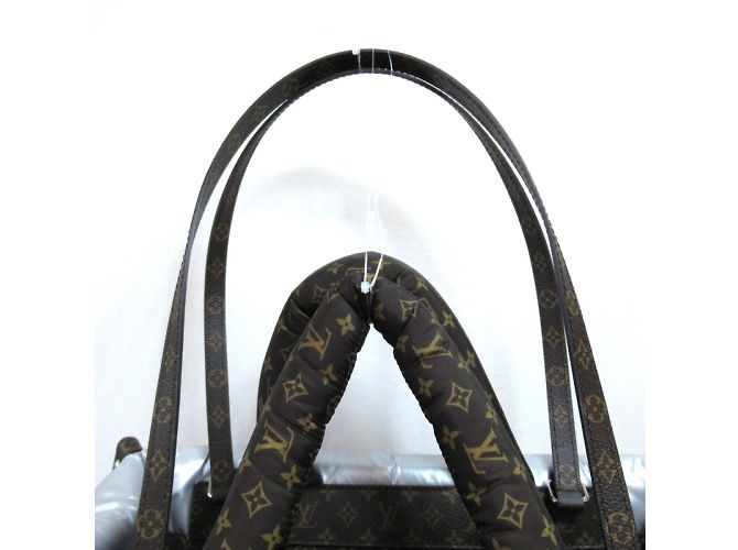 Louis Vuitton Cuscino gigante monogramma OnTheGo GM M21053 Argento - vista 8