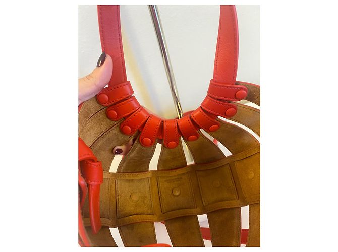 Borsa a mano Bottega Veneta The Shell in pelle traforata rossa Rosso - vista 6