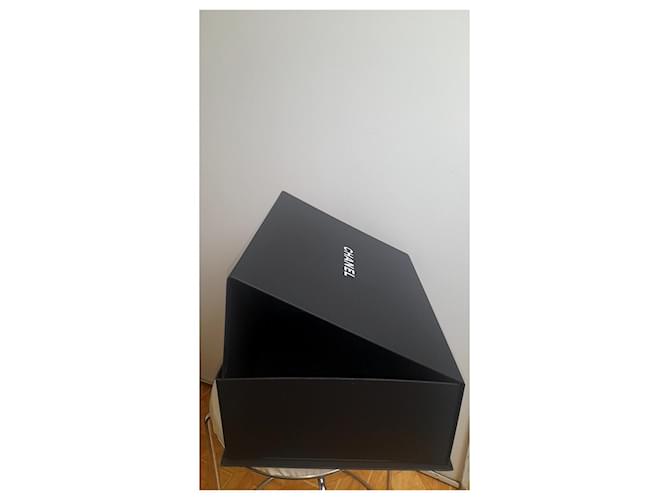 Box Chanel Preto - vista 2