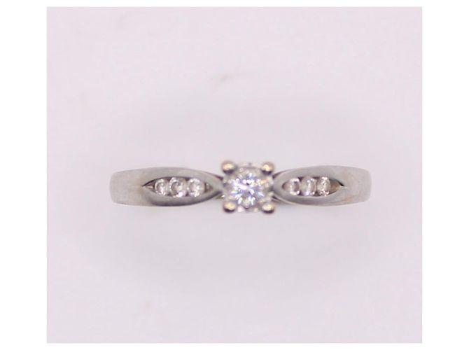 Autre Marque Solitär-Diamant, geschultert mit Weißgold-Diamanten 750%O Silber Hardware - Ansicht 2