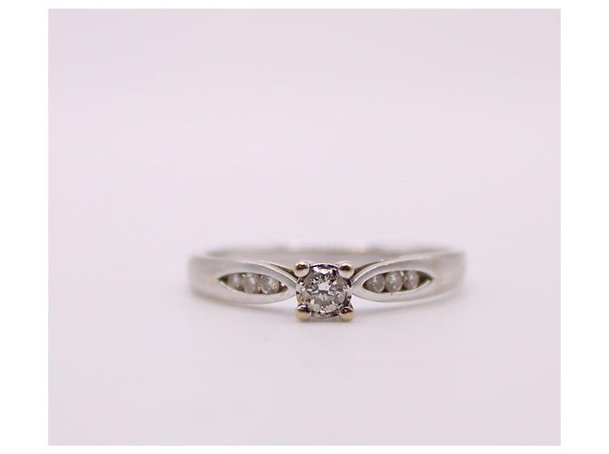 Autre Marque Solitär-Diamant, geschultert mit Weißgold-Diamanten 750%O Silber Hardware - Ansicht 3