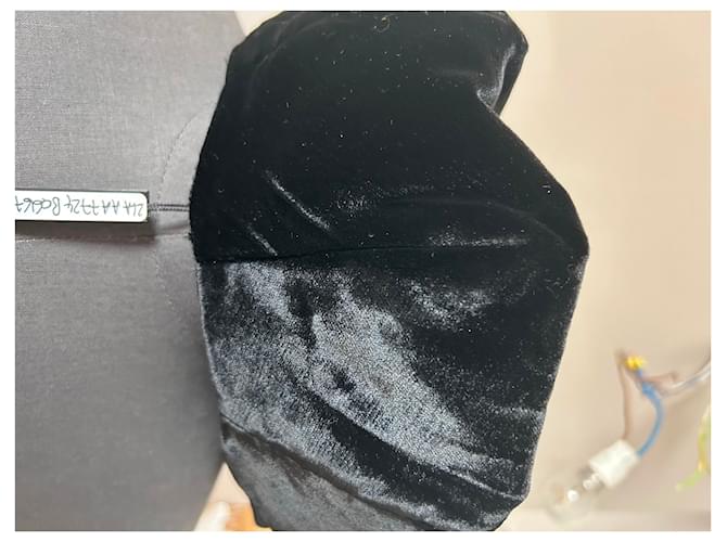 Chanel Mütze aus schwarzem Samt - Ansicht 12