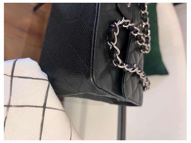 Chanel Classica patta foderata di caviale jumbo Nero Silver hardware - vista 11