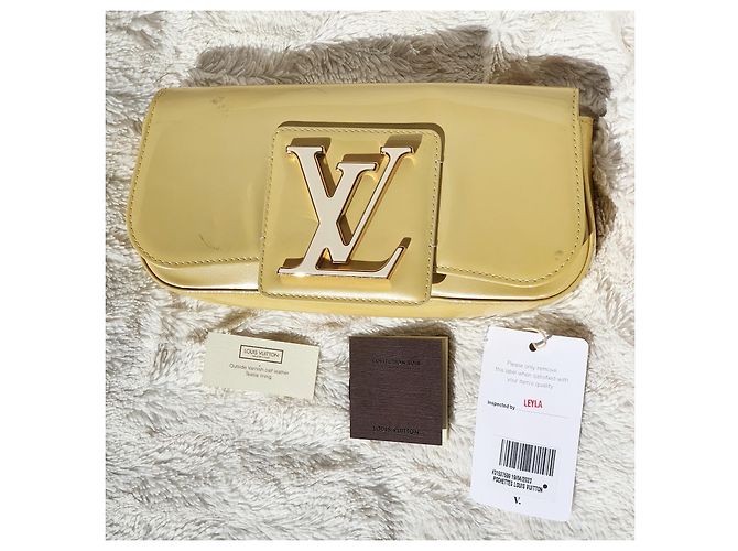 Bolso de mano Louis Vuitton Sobe de charol Amarillo - vista 8