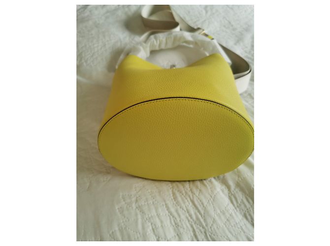 Borsa a secchiello Furla in pelle gialla Beige Giallo Gold hardware - vista 10