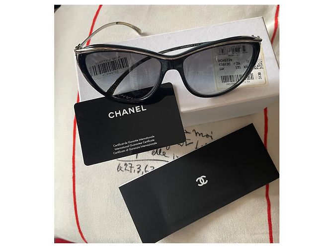 Autre Marque Chanel Sonnenbrille schwarz mit Gläsern und Metallbügeln - Ansicht 3