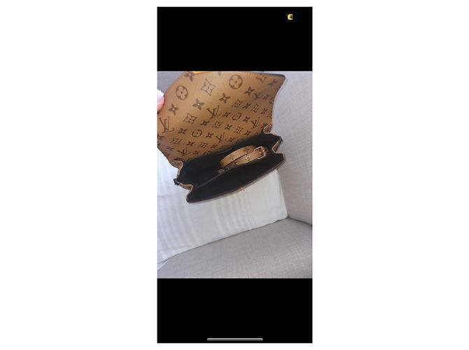 Louis Vuitton Pochette Metis Monogram Reverse Caramel Caramello - vista 4