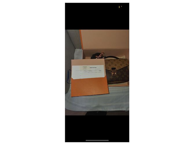 Louis Vuitton Pochette Metis Monogram Reverse Caramel Caramello - vista 7