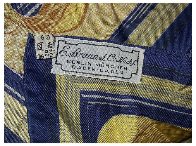 Hermès Ermete 1981 La Mare Aux Canards Carré de Soie in colore raro Nero Blu Multicolore Beige D'oro Giallo Bronzo Blu navy Blu scuro - vista 3