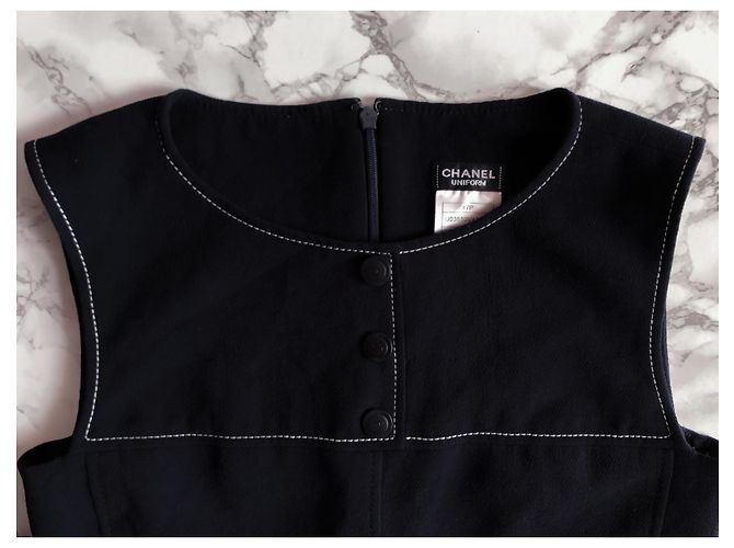Chanel dunkelblaues Anzugkleid - Ansicht 2