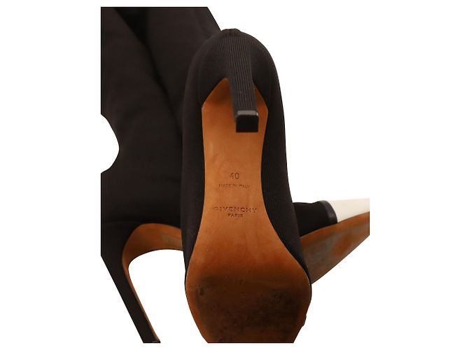 Givenchy Overknee-Stretch-Strickstiefel mit weißer Lederkappe aus schwarzem Elastan - Ansicht 6
