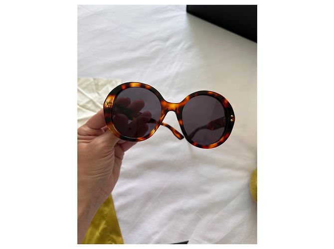 Óculos de sol Gucci GG1081S 2 | Castanho claro - vista 3