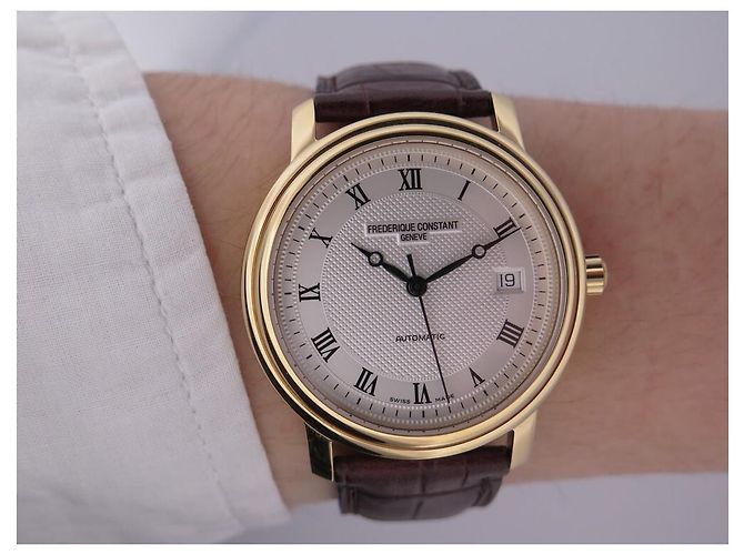 GUARDA FREDERIQUE CONSTANT CLASSICS FC-303/310X3P4 automatico 38orologio mm D'oro - vista 14