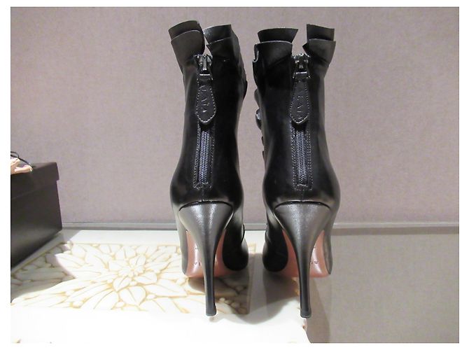 Alaïa Stivaletti Alaia con volant Nero - vista 4