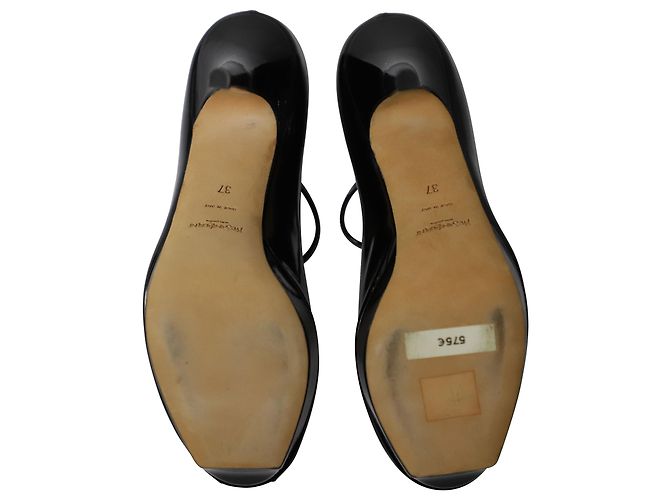 Yves Saint Laurent Peep Toe plataforma Mary Jane Pumps em couro envernizado preto - vista 5