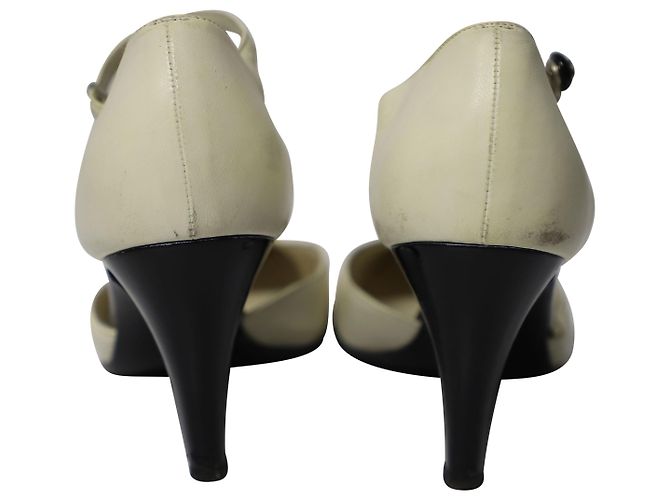 Timeless Chanel Ankle Strap Sandalen aus beigem Leder Weiß - Ansicht 4