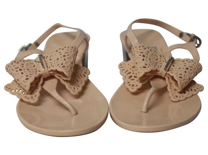 Salvatore Ferragamo Sandali Perala Ribbon Infradito in Gomma Rosa - vista 2