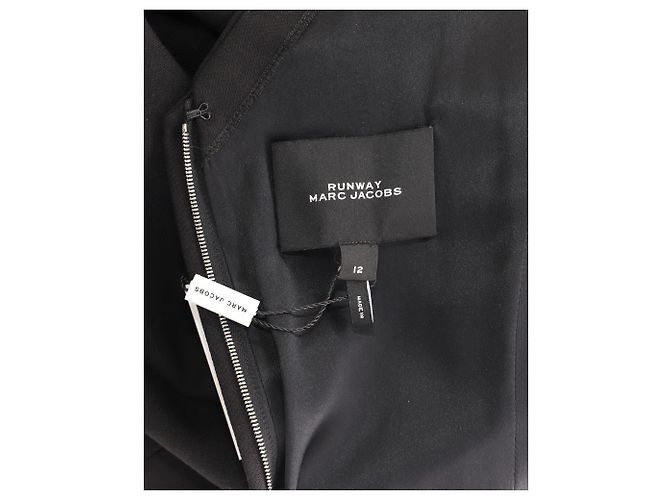 Marc Jacobs Runway Kleid mit U-Boot-Ausschnitt aus schwarzer Wolle - Ansicht 4