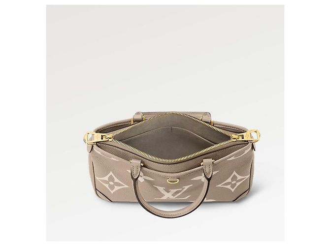 Louis Vuitton LV Trianon PM Emrpeinte Grigio - vista 4