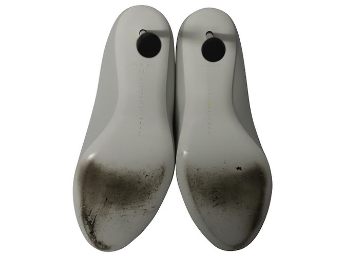 Victoria Beckham V-Front Booties aus weißem Lammleder - Ansicht 4