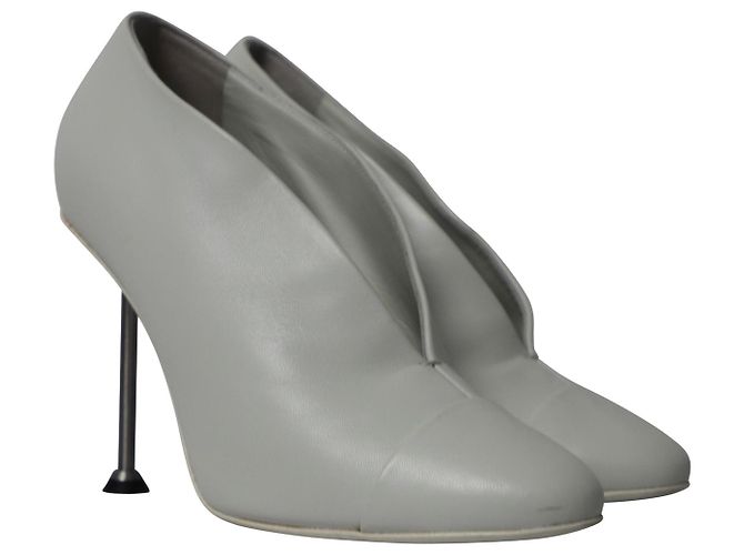 Victoria Beckham V-Front Booties aus weißem Lammleder - Ansicht 5