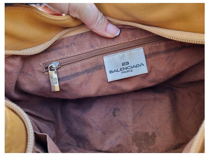 Borsa a tracolla Balenciaga in pelle marrone cammello Beige - vista 8