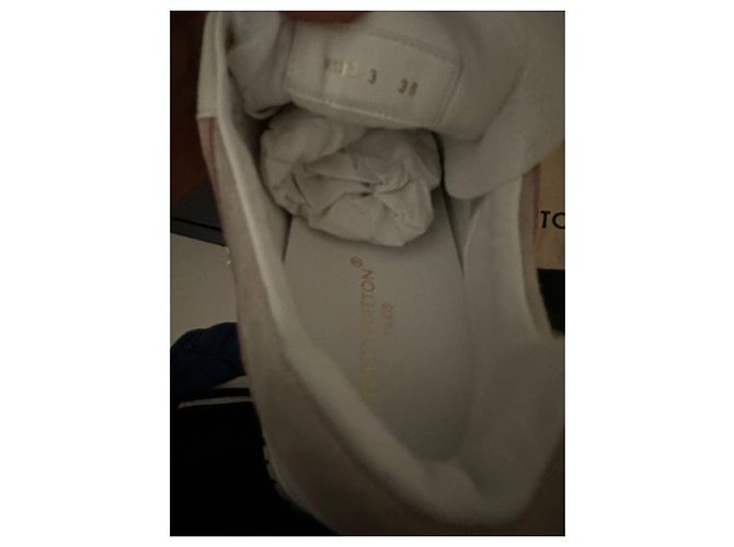 Baskets Louis Vuitton Run Away en cuir blanc - vue 6