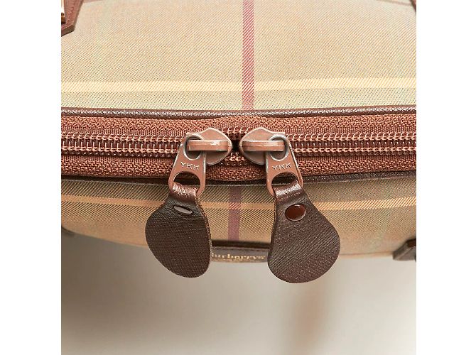 Burberry Plaid Canvas Handbag Canvas Handbag in Excellent condition - view 6