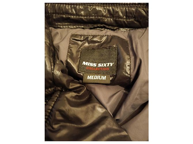 Miss Sixty Schwarze Steppjacke mit Gürtel - Ansicht 4