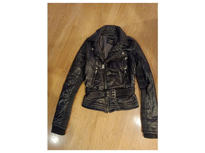 Miss Sixty Schwarze Steppjacke mit Gürtel - Ansicht 5