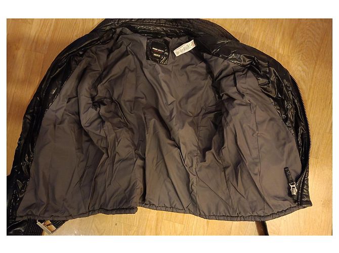Miss Sixty Schwarze Steppjacke mit Gürtel - Ansicht 8